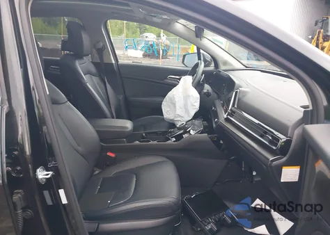 2023 Kia Sportage Hybrid Ex from USA, damaged, VIN KNDPVCAG8P7030958